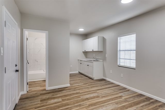 5721 Lenore Street, Fort Worth, TX 76134