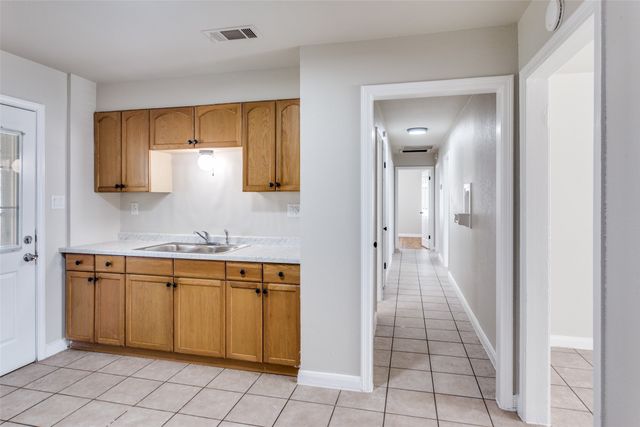 5721 Lenore Street, Fort Worth, TX 76134