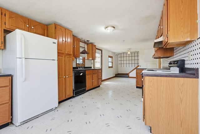 5 Packard Street, Palmer, MA 01069