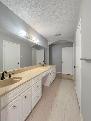 140 Spring St, Deridder, LA 70634