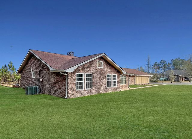 140 Spring St, Deridder, LA 70634