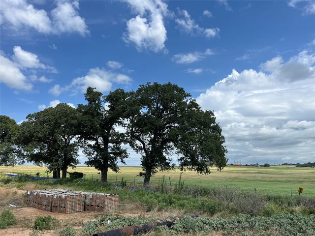 148 Legends Way, Bridgeport, TX 76426