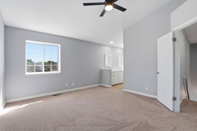 936 Oakbrooke Ct, Modesto, CA 95351