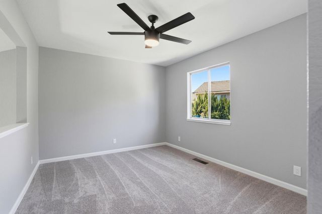 936 Oakbrooke Ct, Modesto, CA 95351