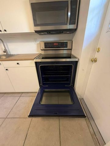 410 NE 12th Avenue A, Pompano Beach, FL 33060