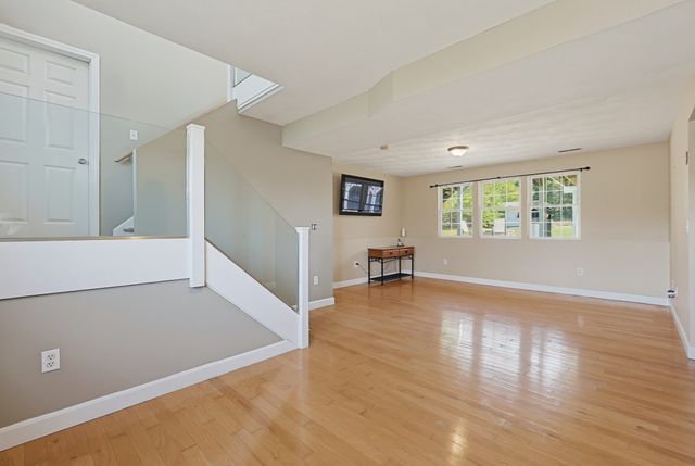 227 Lunns Way, Plymouth, MA 02360
