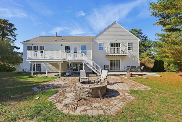 227 Lunns Way, Plymouth, MA 02360