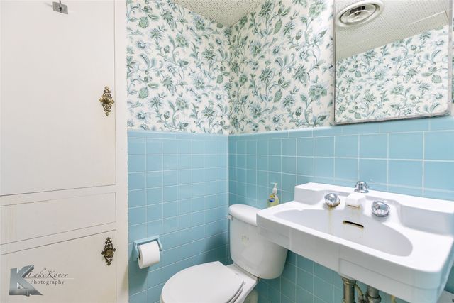 1150 W Lake Drive, Hamlin, TX 79520