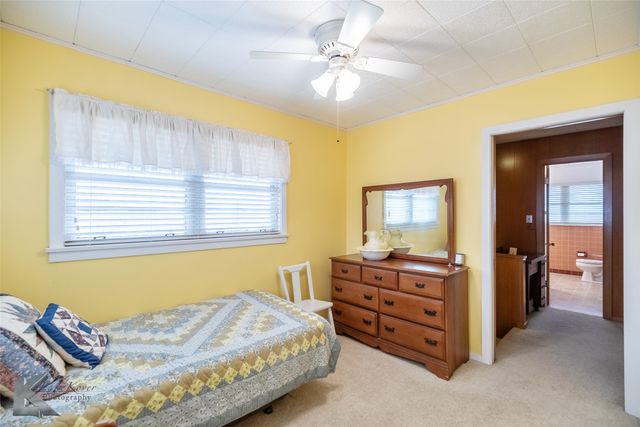 1150 W Lake Drive, Hamlin, TX 79520