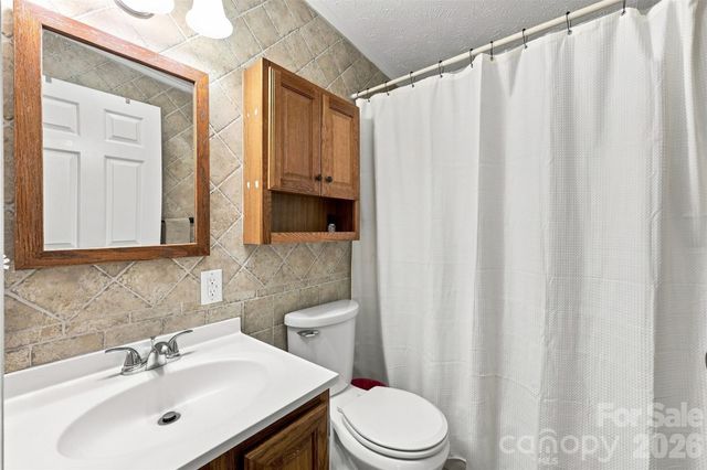 1973 Davis Circle, Clover, SC 29710