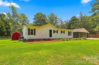 1973 Davis Circle, Clover, SC 29710