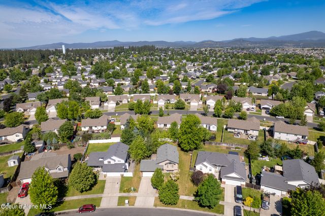 2347 N Bunchgrass DR, Post Falls, ID 83854