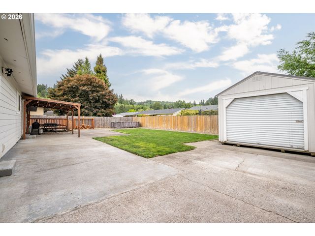 106 MONTEREY Dr, Kelso, WA 98626