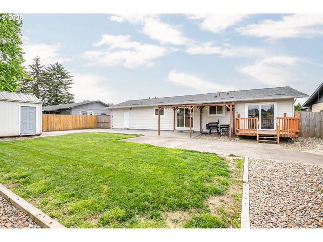 106 MONTEREY Dr, Kelso, WA 98626