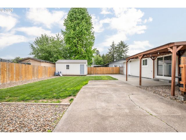 106 MONTEREY Dr, Kelso, WA 98626