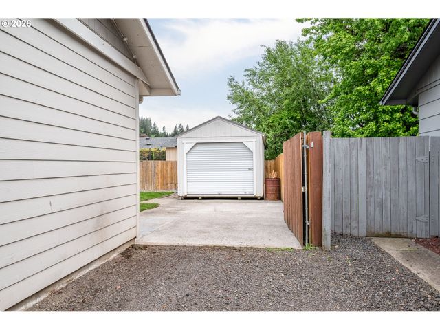 106 MONTEREY Dr, Kelso, WA 98626