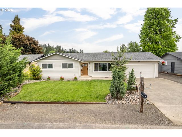 106 MONTEREY Dr, Kelso, WA 98626