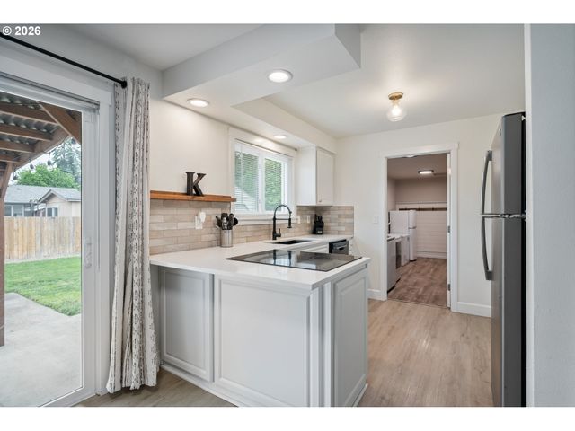 106 MONTEREY Dr, Kelso, WA 98626