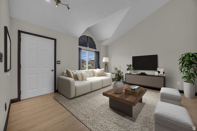 4933 S 3900 W, Roy, UT 84067