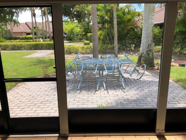 6746 Versailles Court, Lake Worth, FL 33467