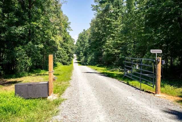 873 Six Mile Road, Chapel Hill, NC 27516