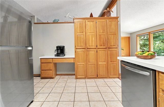 74 Churchill Drive, Bella Vista, AR 72715