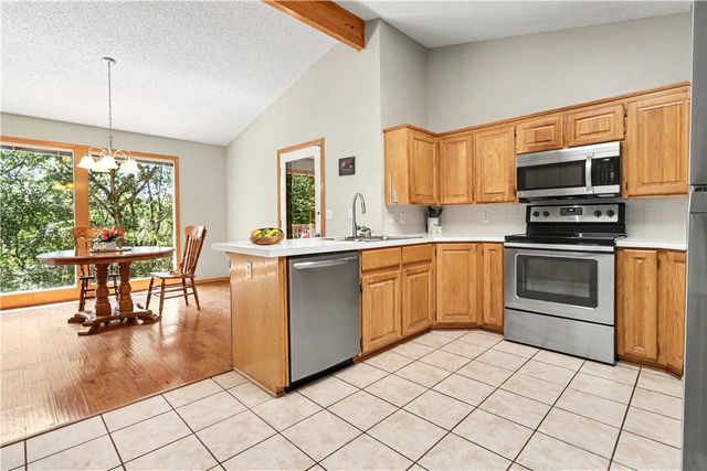74 Churchill Drive, Bella Vista, AR 72715