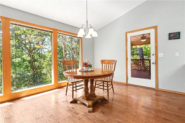 74 Churchill Drive, Bella Vista, AR 72715
