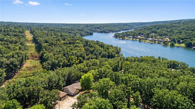 74 Churchill Drive, Bella Vista, AR 72715