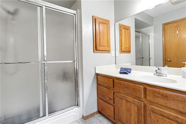 74 Churchill Drive, Bella Vista, AR 72715
