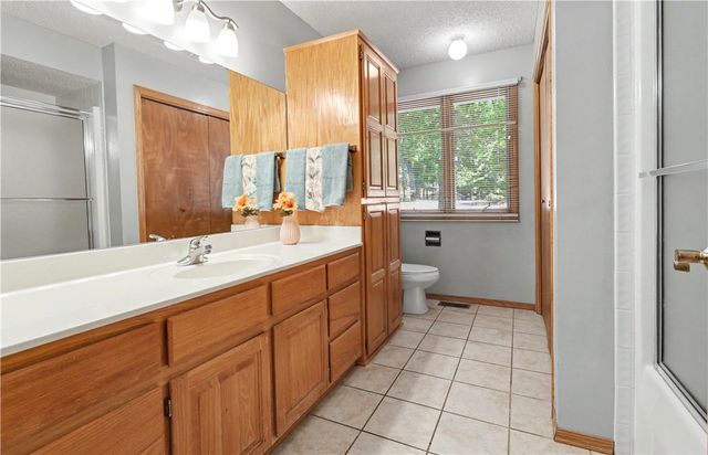 74 Churchill Drive, Bella Vista, AR 72715