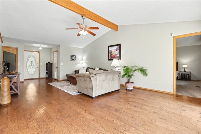 74 Churchill Drive, Bella Vista, AR 72715