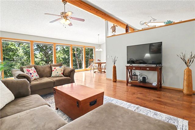 74 Churchill Drive, Bella Vista, AR 72715