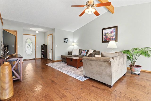 74 Churchill Drive, Bella Vista, AR 72715