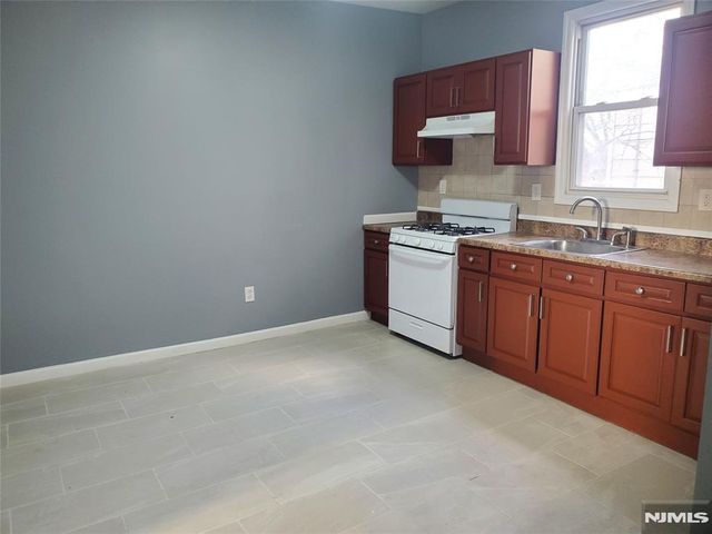 64 Schuyler Avenue 2, Newark, NJ 07112