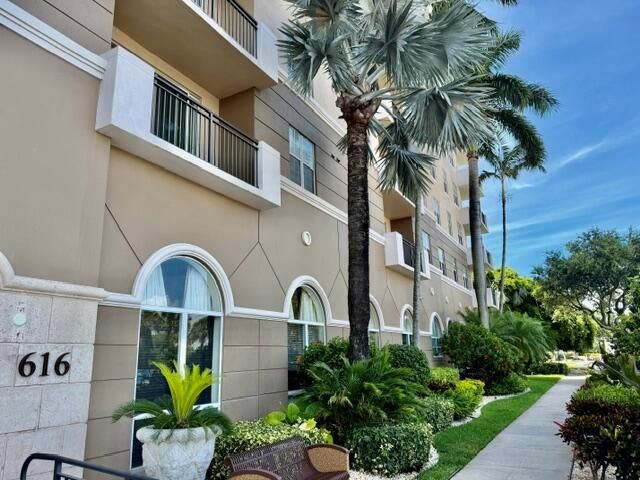 616 Clearwater Park Road 713, West Palm Beach, FL 33401