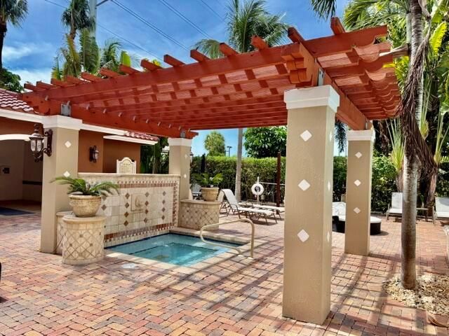 616 Clearwater Park Road 713, West Palm Beach, FL 33401