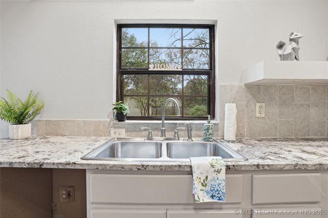 5510 S Sheridan Road, Tulsa, OK 74145