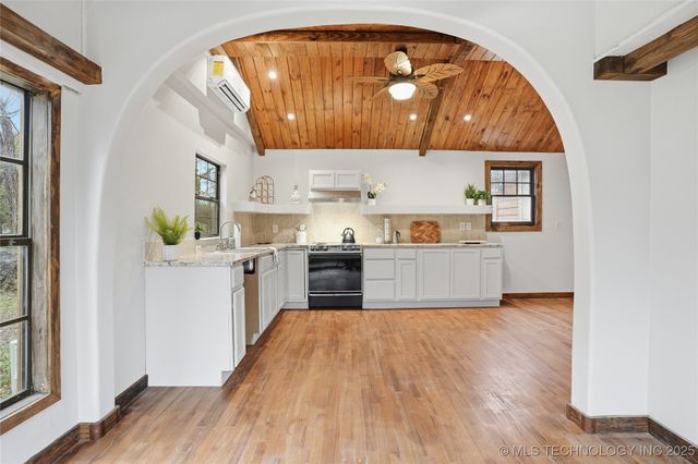 5510 S Sheridan Road, Tulsa, OK 74145