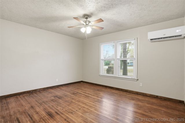 5510 S Sheridan Road, Tulsa, OK 74145