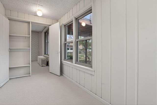 321 22nd Avenue NE, Minneapolis, MN 55418