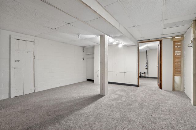 321 22nd Avenue NE, Minneapolis, MN 55418