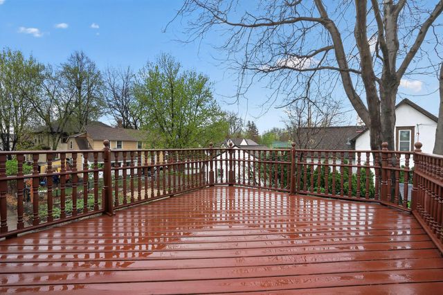 321 22nd Avenue NE, Minneapolis, MN 55418