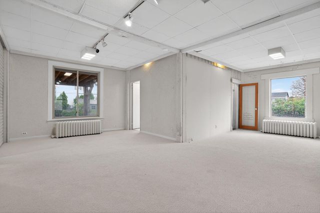 321 22nd Avenue NE, Minneapolis, MN 55418