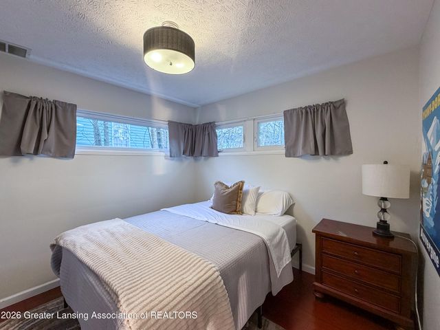 1003 W Grand River Avenue, East Lansing, MI 48823