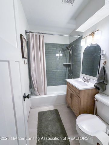 1003 W Grand River Avenue, East Lansing, MI 48823