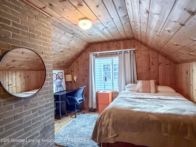 1003 W Grand River Avenue, East Lansing, MI 48823