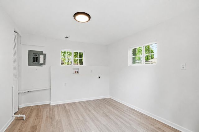 30 N Delaware Street, Hobart, IN 46342