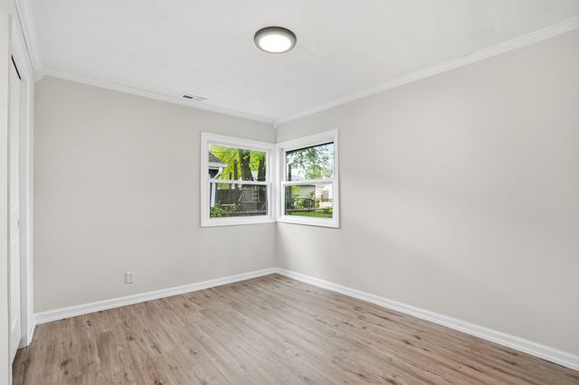 30 N Delaware Street, Hobart, IN 46342