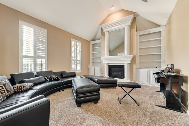 663 Links View Court, Grand Prairie, TX 75052